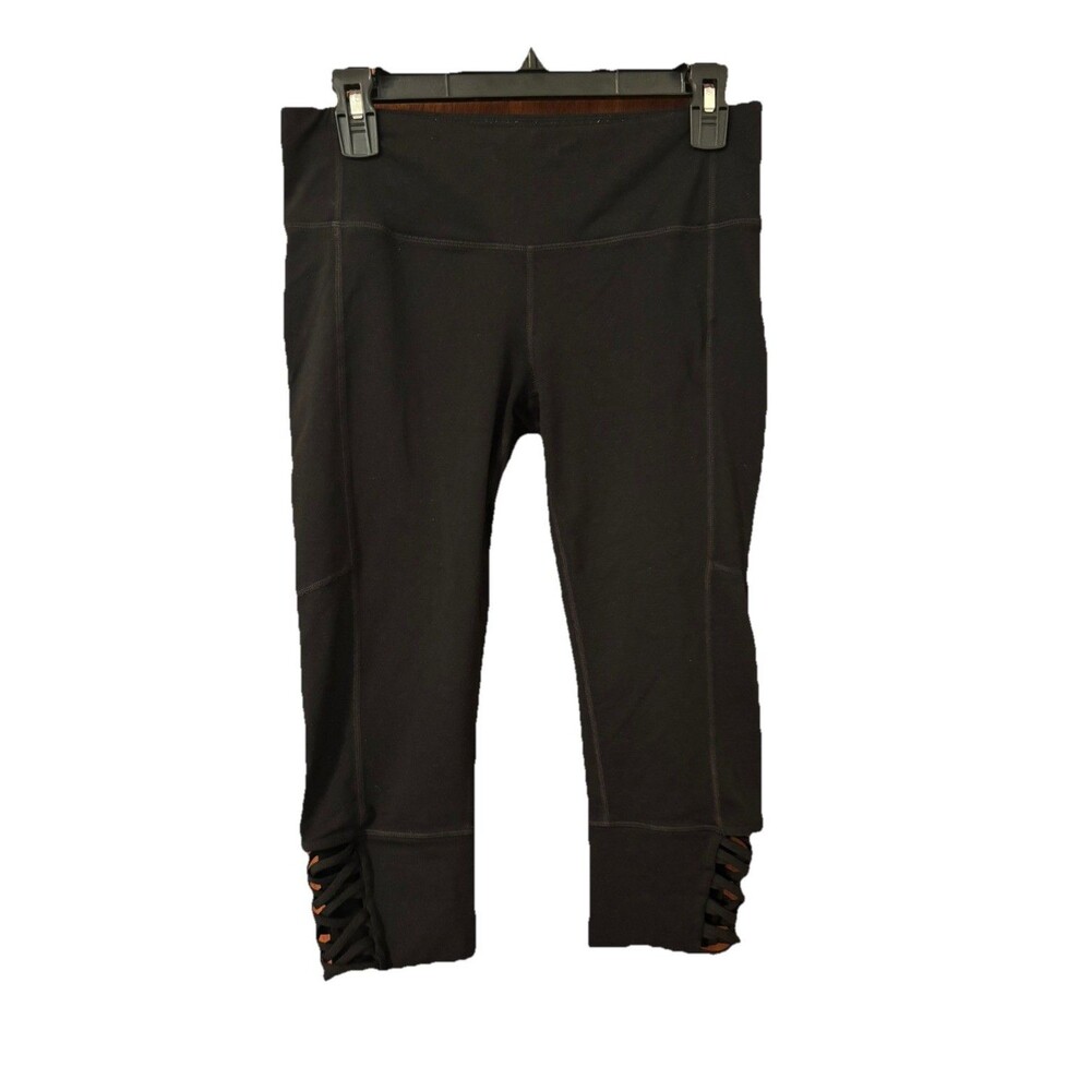 Athleta Womens Medium Mind Over Mat Leggings Cropped Capri Pants Yoga Gym Black